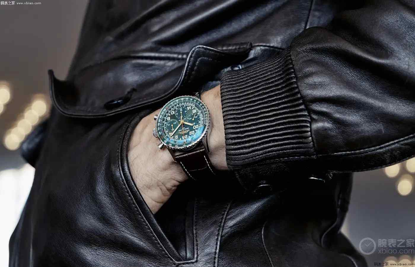 仅50枚！百年灵宇航员限量款绿色盘面计时码表，复古与现代的完美交融 | 奈斯探表