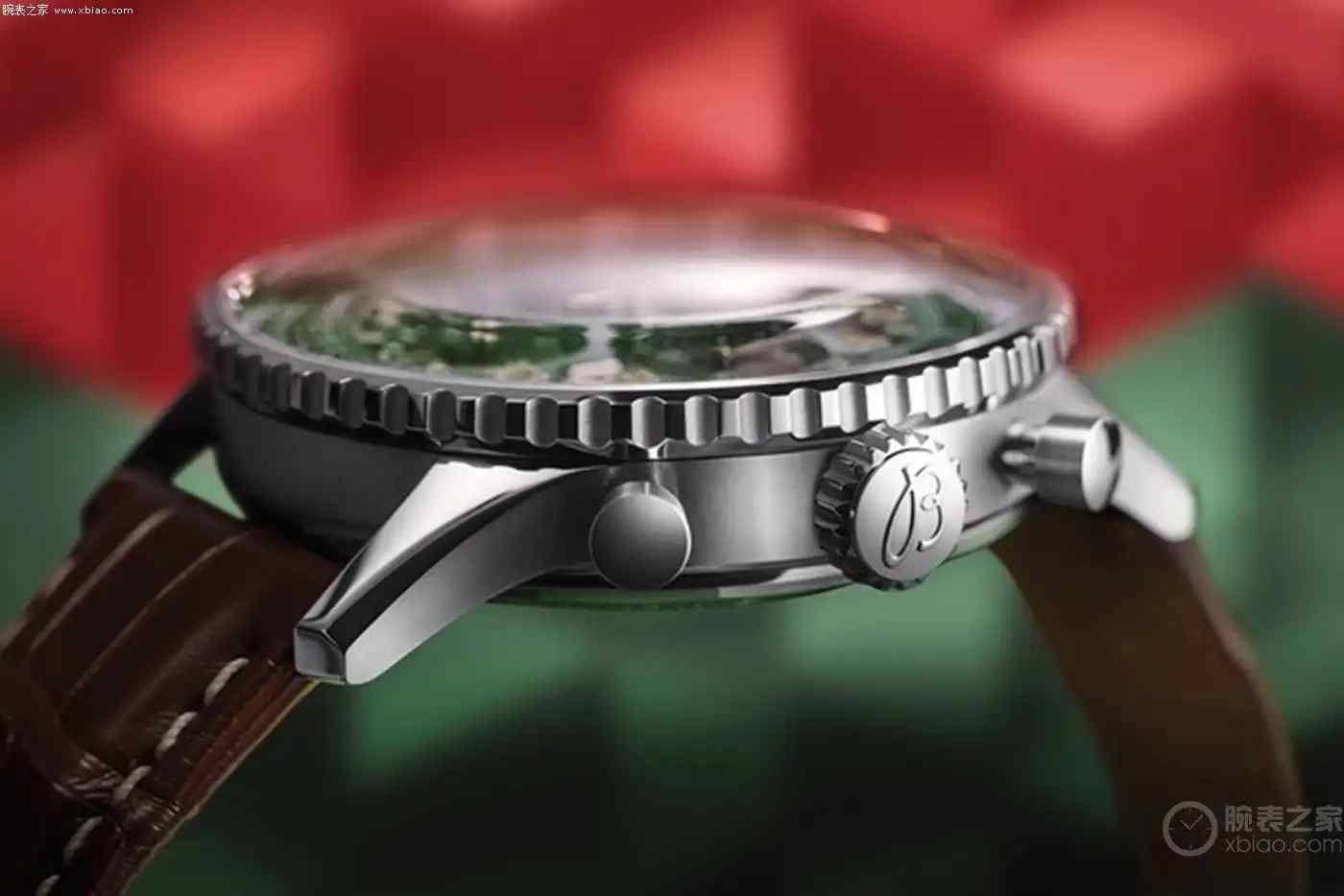 仅50枚！百年灵宇航员限量款绿色盘面计时码表，复古与现代的完美交融 | 奈斯探表