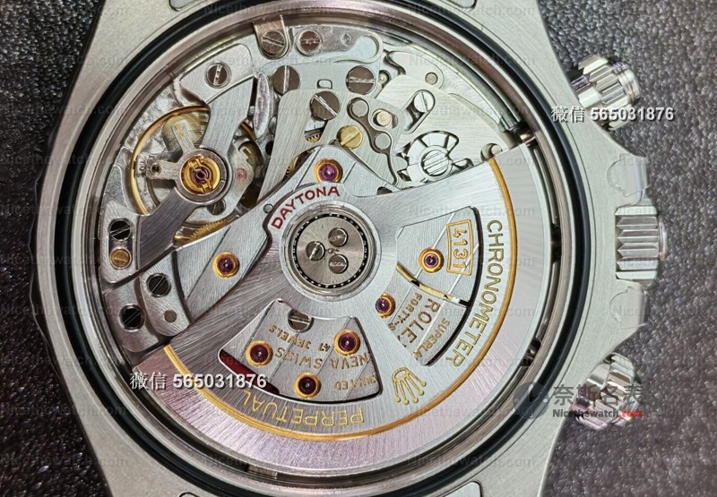 142克配重+904L精钢！VS新版熊猫迪搭载丹东4131机芯，细节还原到什么程度？ | 奈斯探表