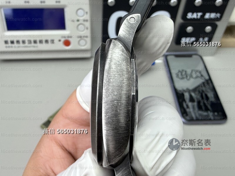 戴出年代感又不显老气？VS厂沛纳海1412复古款上手体验，细节控直呼内行！ | 奈斯探表