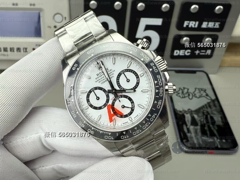 142克配重+904L精钢！VS新版熊猫迪搭载丹东4131机芯，细节还原到什么程度？ | 奈斯探表