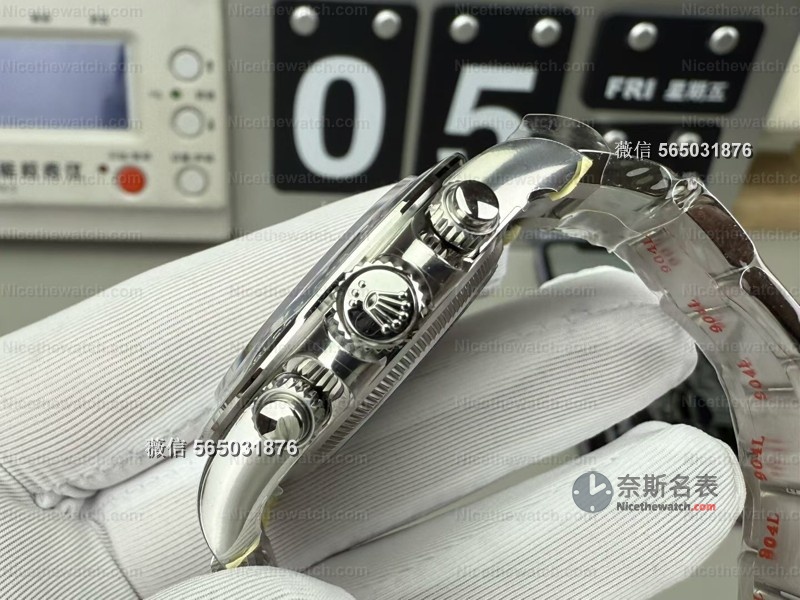 142克配重+904L精钢！VS新版熊猫迪搭载丹东4131机芯，细节还原到什么程度？ | 奈斯探表