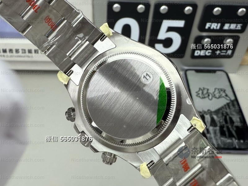 142克配重+904L精钢！VS新版熊猫迪搭载丹东4131机芯，细节还原到什么程度？ | 奈斯探表