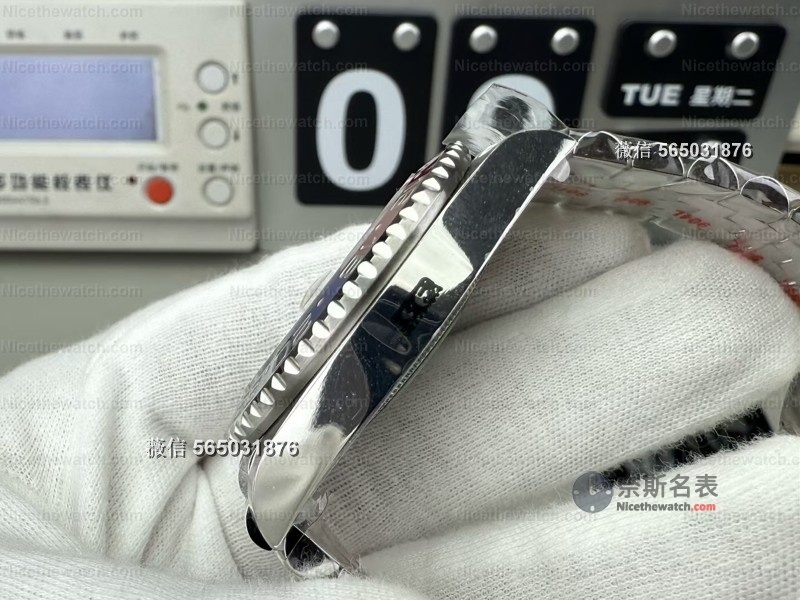 别再买C厂了？VS厂劳力士可乐圈实测，12.1mm厚度+真快调日历太顶了 | 奈斯探表