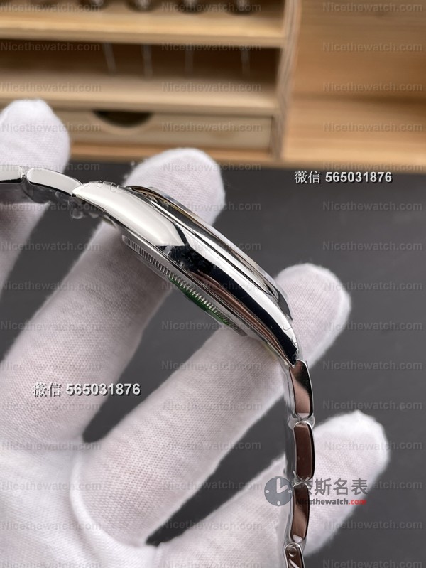 不是原版买不起，而是VS厂泡泡盘更有性价比！蒂芙尼蓝+彩色刻度太上头 | 奈斯探表