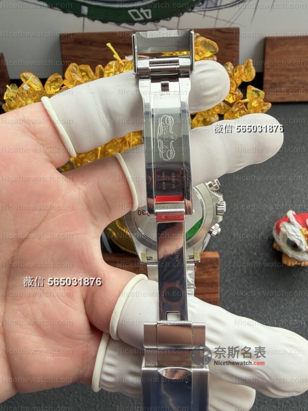 钢迪鼻祖回归！VS白钢迪4130版实测：12.2mm厚度对版，红字印刷立体感拉满！ | 奈斯探表