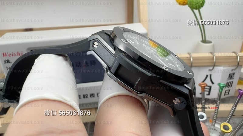 全黑化+磨砂颗粒感！BBF宇舶大爆炸黑陶瓷细节拉满，夜光计时全到位！ | 奈斯探表