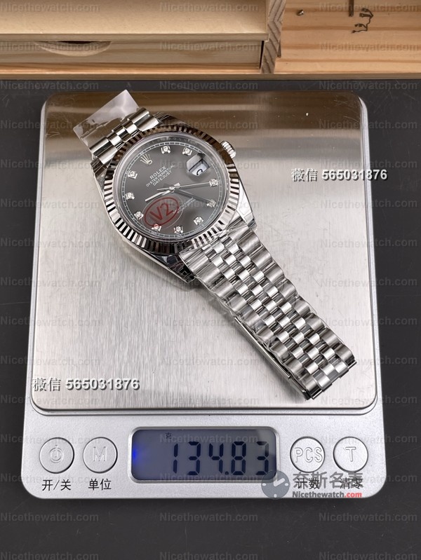 “灰钻=会赚”？VS灰钻日志深度实测：莫桑钻+丹东3235机芯，细节拉满太香了！ | 奈斯探表