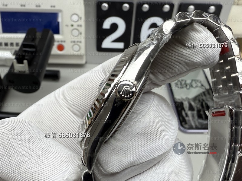 狗牙圈闪到反光？VS厂绿萝日志V2细节解析，这做工真的像正品？ | 奈斯探表