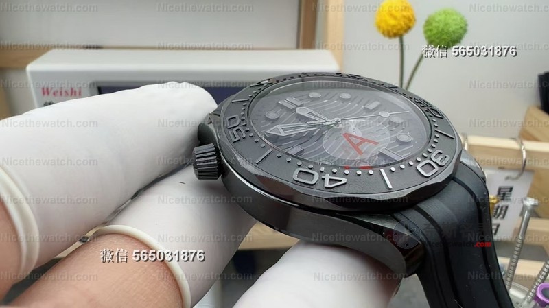 黑武士再进化！VS墨黑海马300升级8806一体机芯，暗黑美学天花板？ | 奈斯探表