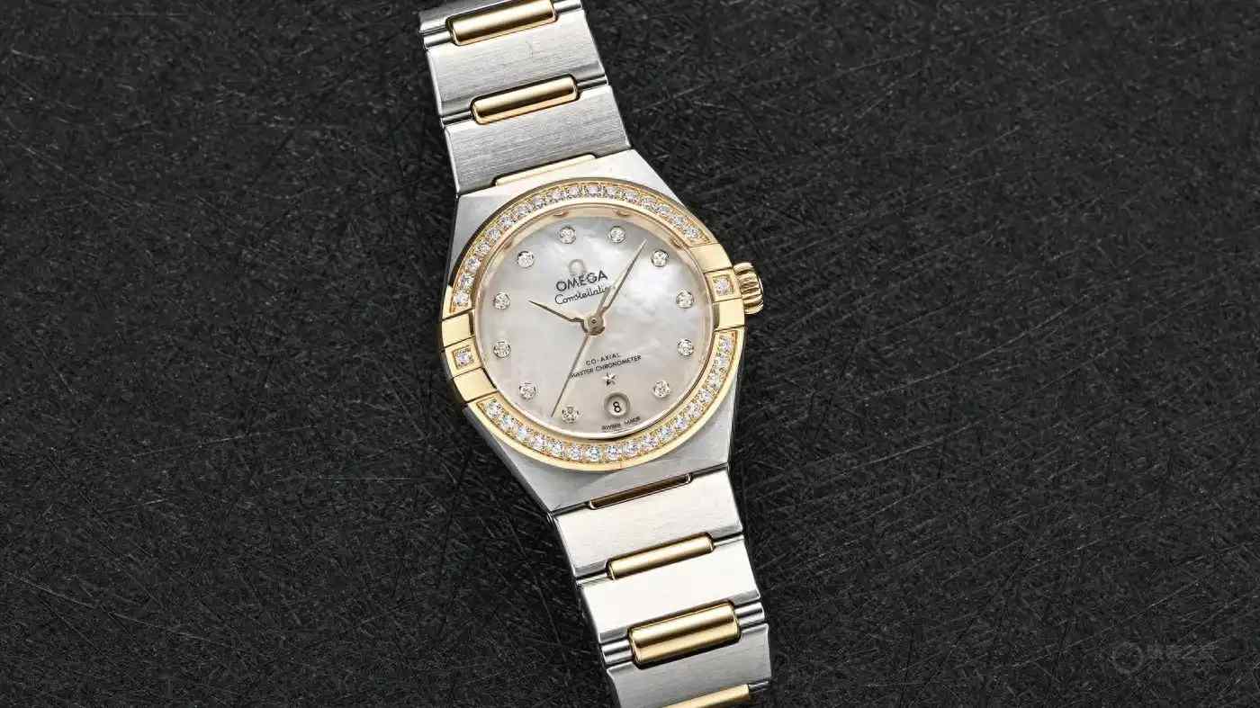 欧米茄星座女表凭什么火了40年？曼哈顿爪设计全解析，间金镶钻款美翻了！ | 奈斯探表