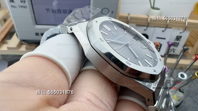 VS终于做AP了！VS新款AP橡树15500灰盘深度对比APS，谁更值得入？ | 奈斯探表