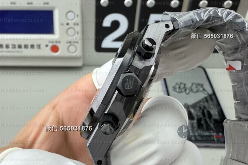 全陶瓷+无卡度机芯！APS爱彼26240黑陶瓷复刻实测，告别一眼假！ | 奈斯探表