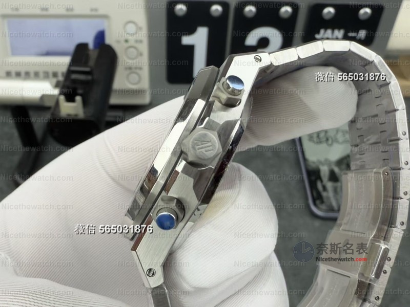 V1 vs V2怎么??？深度解析APS 26240无卡度四砝码机芯升级，看完你就知道该买哪个！ | 奈斯探表