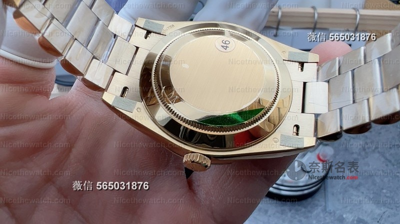 182克配重+丹东3255机芯！VS黑冰糖V2版实测：细节逆天，就差28克追平原装？ | 奈斯探表