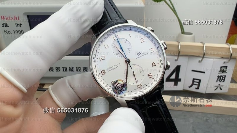 丹东首枚万国一体机芯来了！APS葡计最强版实测：41mm对版+真实计时联动 | 奈斯探表