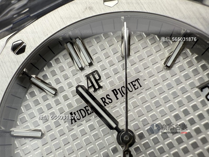 站西市场黑马！APS爱彼15500搭载4302一体机芯无卡度+配重砝码，23节表带配重精准，商务休闲两相宜 | 奈斯探表