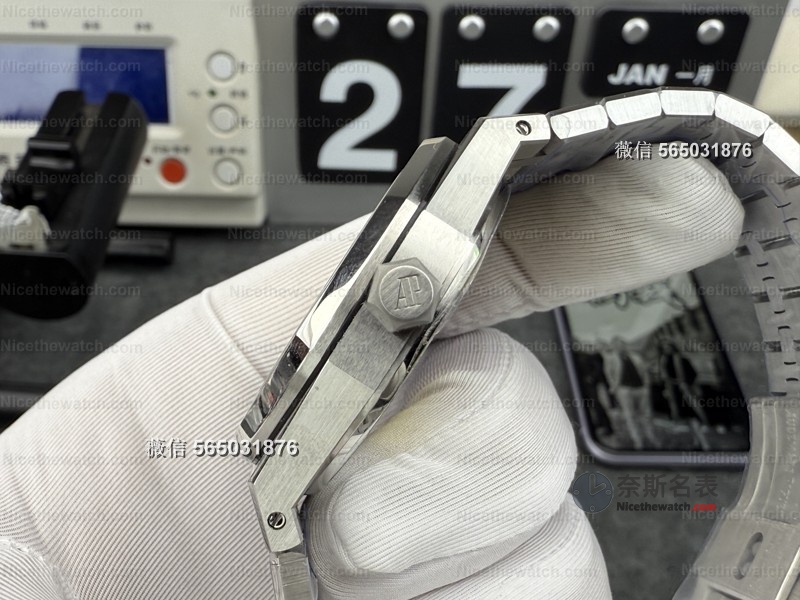 站西市场黑马！APS爱彼15500搭载4302一体机芯无卡度+配重砝码，23节表带配重精准，商务休闲两相宜 | 奈斯探表