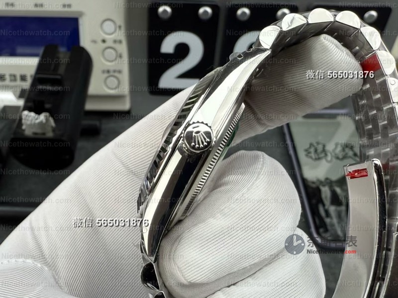 钻光流转间的匠心博弈——VS厂41mm钻黑日志丹东3235深度实测 | 奈斯探表