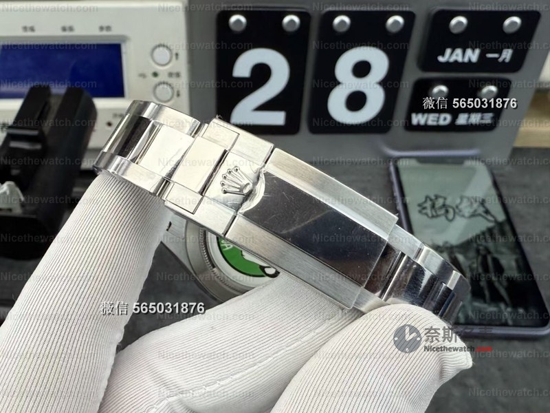 拒绝"一眼假"！深度拆解BT厂熊猫迪：904L钢表壳+凹陷计时盘，丹东4130机芯归零精准度达98% | 奈斯探表