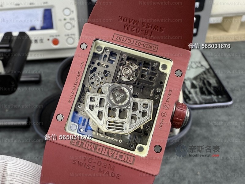 38克真钛上手无感！复刻RM16-02实测：全动齿轮咔咔转，万元戴出百万超跑表气场 | 奈斯探表