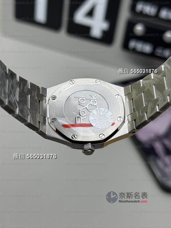 33mm小仙女专属！ZF厂爱彼67651石英款实测：巧克力盘+真钻感，省心三年免调校 | 奈斯探表