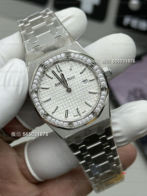 33mm小仙女专属！ZF厂爱彼67651石英款实测：巧克力盘+真钻感，省心三年免调校 | 奈斯探表
