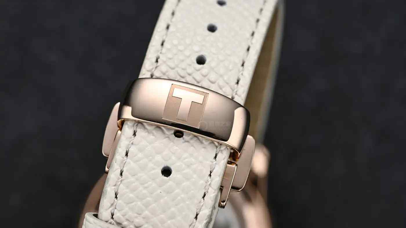 送女生的第一块瑞士机械表！天梭杜鲁尔“奶油款”，6800元把温柔戴在腕间 | 奈斯探表