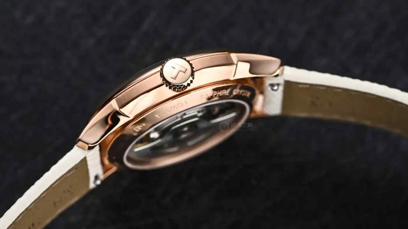 送女生的第一块瑞士机械表！天梭杜鲁尔“奶油款”，6800元把温柔戴在腕间 | 奈斯探表