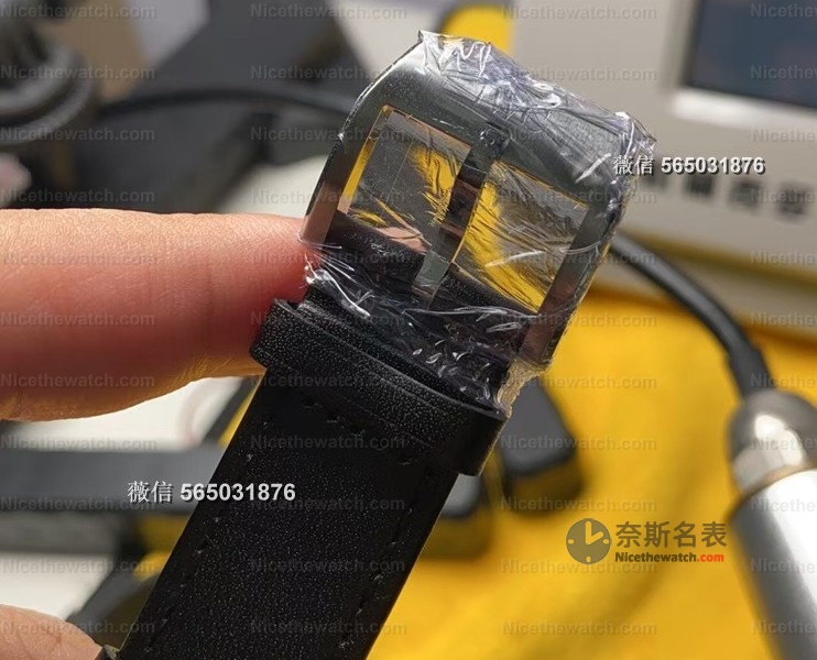APS 工厂万国飞行员深度评测：丹东 69385 一体机芯为何成为玩家首??？ | 奈斯探表