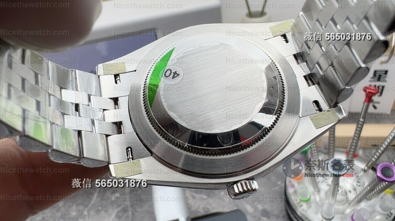 70小时动储+瞬跳日历！这款VS日志型V2，凭什么成为正装表入门首??？ | 奈斯探表