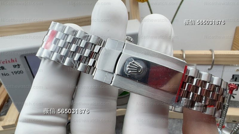 70小时动储+瞬跳日历！这款VS日志型V2，凭什么成为正装表入门首选？ | 奈斯探表