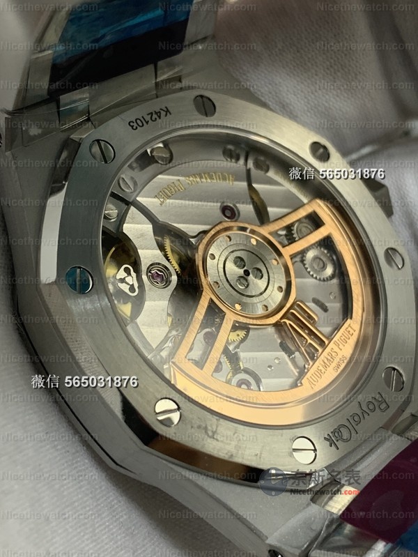 预算有限想入皇家橡树？VS厂15500灰面4302机芯版实测，佩戴舒适度拉满！ | 奈斯探表