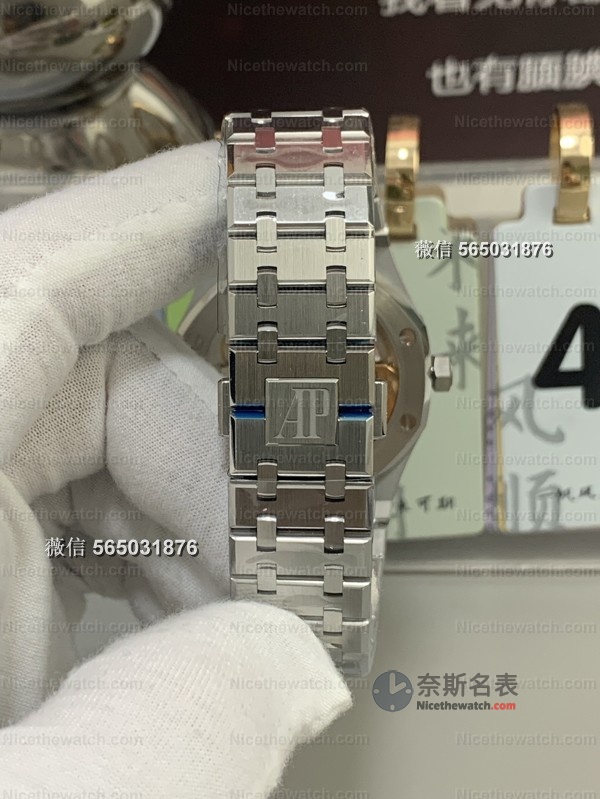 预算有限想入皇家橡树？VS厂15500灰面4302机芯版实测，佩戴舒适度拉满！ | 奈斯探表