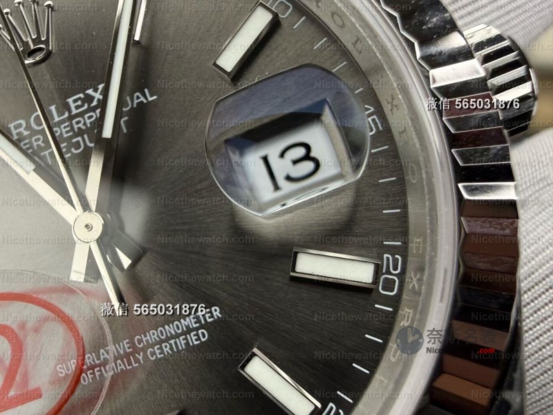 灰日志为啥越戴越上头？VS厂V2版深度实测：904L精钢+丹东3235机芯，41毫米黄金尺寸拿捏高级感 | 奈斯探表
