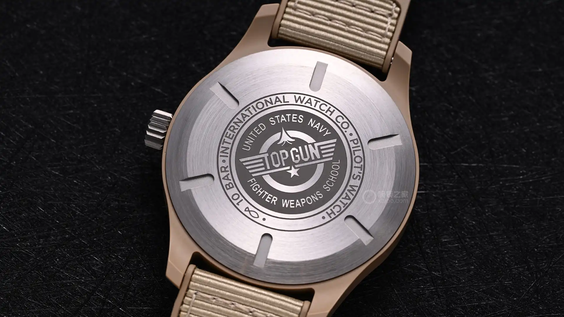 万国飞行员新作：莫哈维沙漠沙色陶瓷41mm，120小时动储，硬核户外风 | 奈斯探表