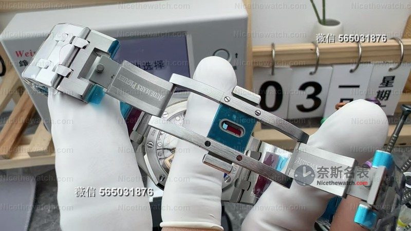 VS厂爱彼15500首测：丹东4302一体机芯+陶瓷滚珠，这次真的把背透做透了！ | 奈斯探表