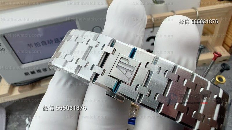 VS厂爱彼15500首测：丹东4302一体机芯+陶瓷滚珠，这次真的把背透做透了！ | 奈斯探表