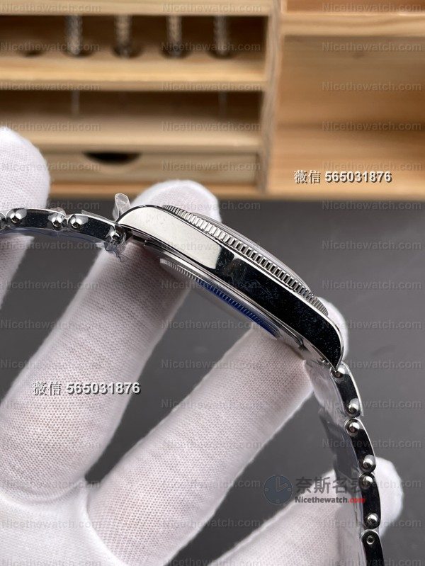 ZF厂帝舵碧湾54型实测：37mm小表径+海鸥2824，这款复古潜水表真的香！ | 奈斯探表