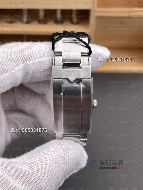 ZF厂帝舵碧湾54型实测：37mm小表径+海鸥2824，这款复古潜水表真的香！ | 奈斯探表